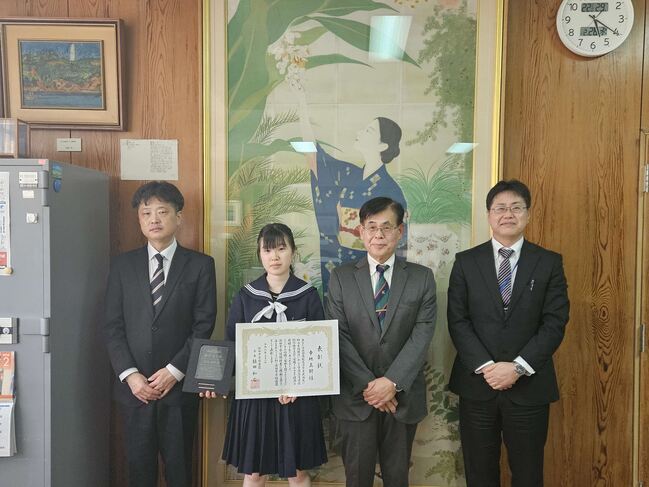 浜田市卓球連盟から表彰を受けました